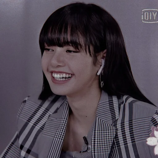 Эмодзи lisa blackpink