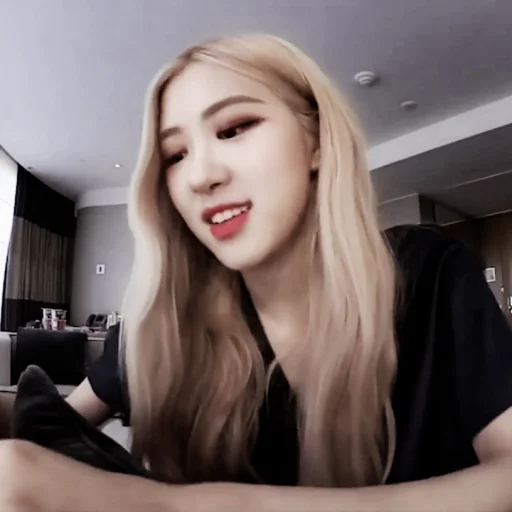 Эмодзи rose blackpink