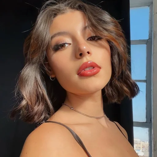 Эмодзи Sabrina Quesada