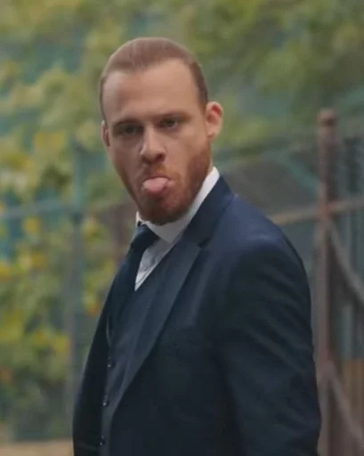 😛