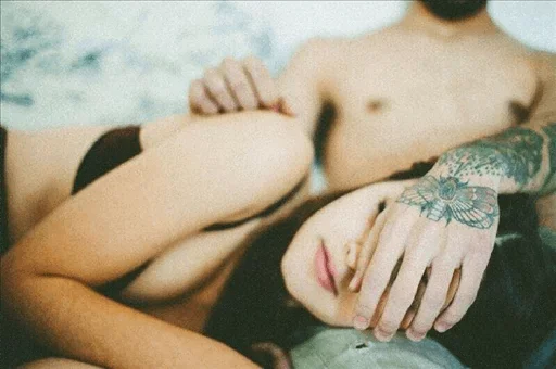 Эмодзи Скучаю