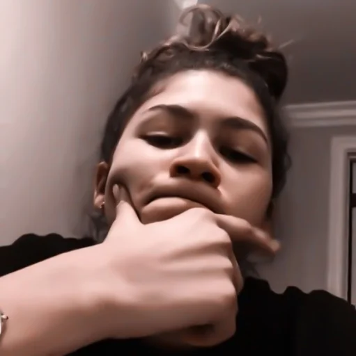 Эмодзи [?] ;; zendaya ;;