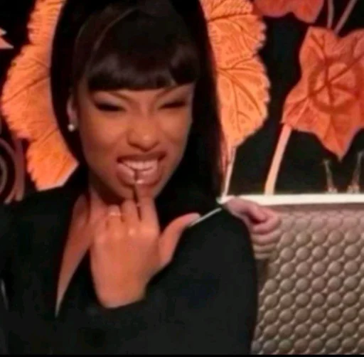 Эмодзи Фотки с ТТ