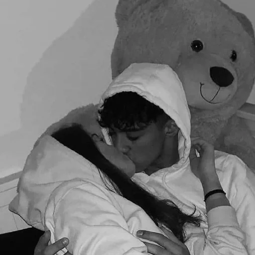 Эмодзи Любовь