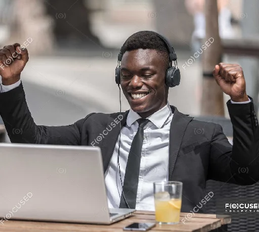 Эмодзи СТРЕЙТ ВАЙТ МЕН