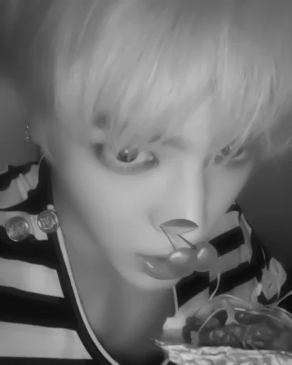 Эмодзи Lee taeyoung