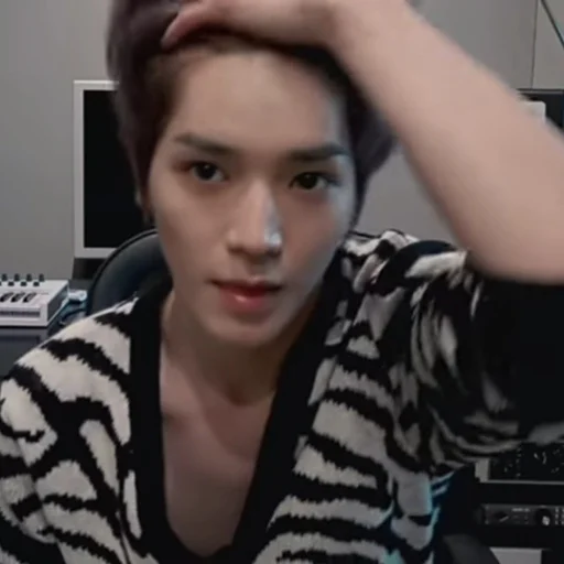Эмодзи taeyong