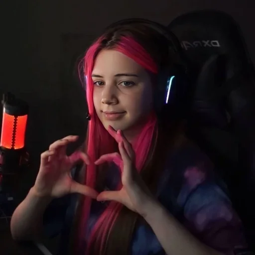 Эмодзи акулич