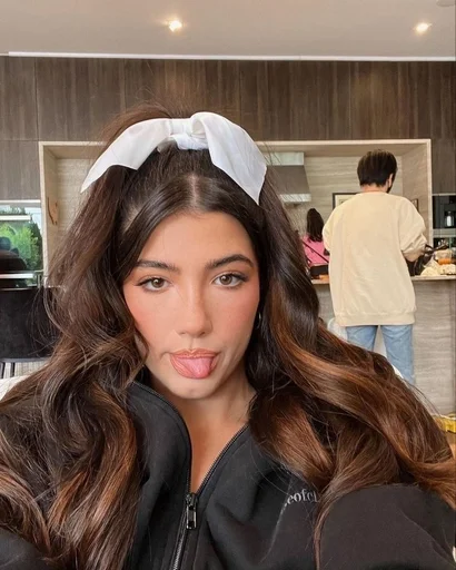 Эмодзи Чарли ДАмелио