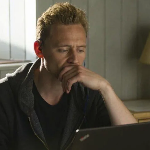 Эмодзи Tom Hiddleston