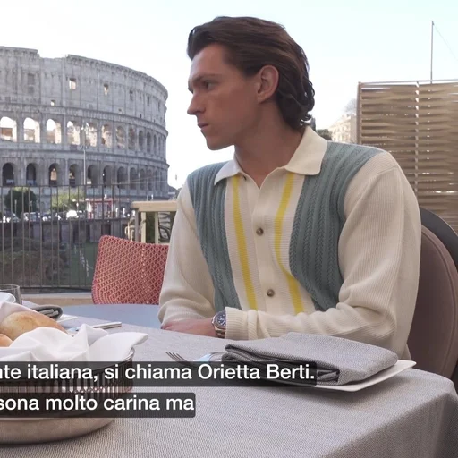 Эмодзи Tom Holland