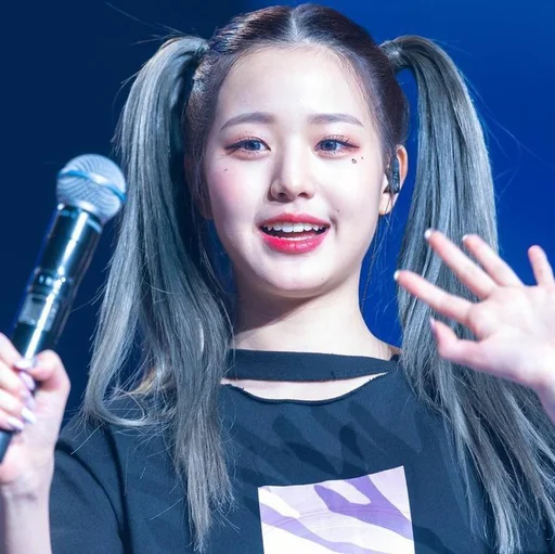 Эмодзи wonyoung random —