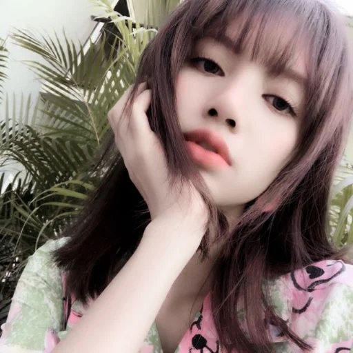 Эмодзи blackpink lisa