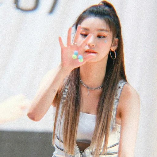 Эмодзи itzy yeji