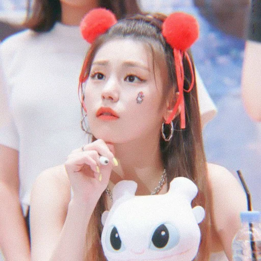 Эмодзи itzy yeji