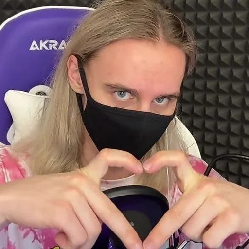 Эмодзи Кошка Лана