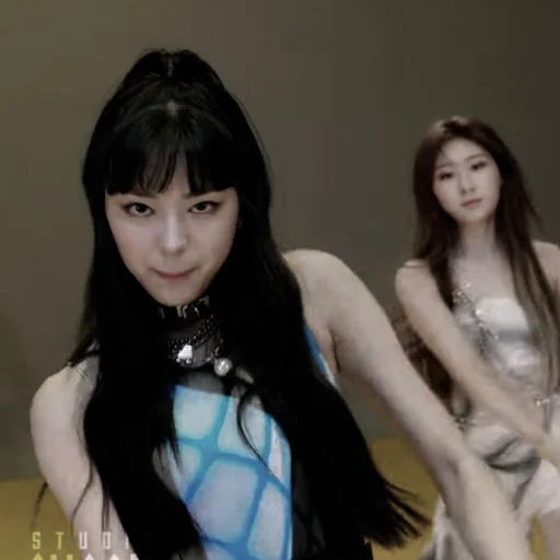 Эмодзи yuna itzy meme face