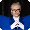 ✋