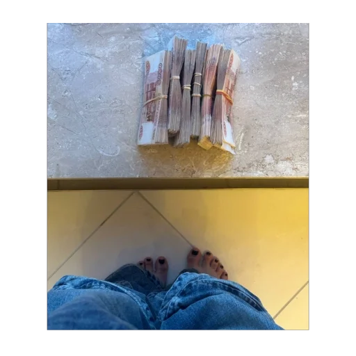 Эмодзи love money